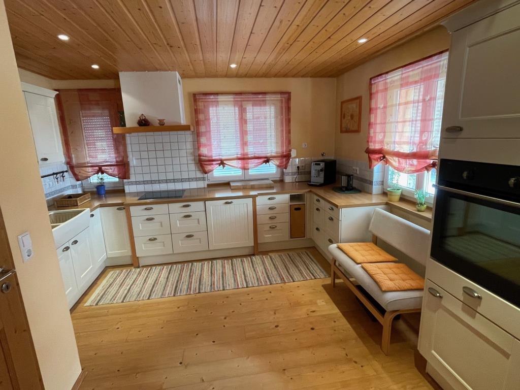Ankommen & Aufatmen! Einfamilienhaus mit Charme und Charakter in Wiesensteig! - Küche (43391)