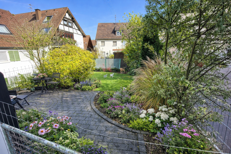 Familien aufgepasst! Interessantes freistehendes Einfamilienhaus mit Garten! - Garten (44794)