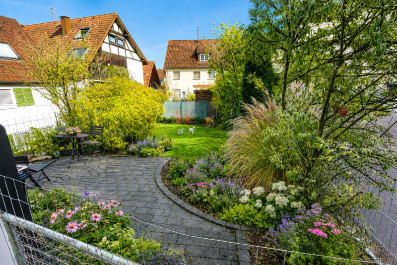 Interessante Fernsicht! Attraktives freistehendes Einfamilienhaus mit Garten! - Garten (51049)