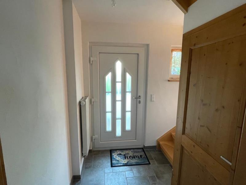 Naturaussicht genießen! Freistehendes Einfamilienhaus in sonniger Wohnlage! - Eingangsbereich (48956)