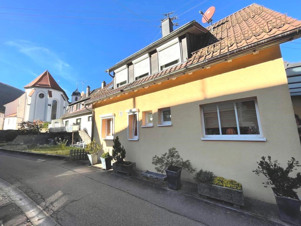 Liebevoll gepflegtes Einfamilienhaus mit tollem Garten in Wiesensteig! - Wiesensteig (39777)