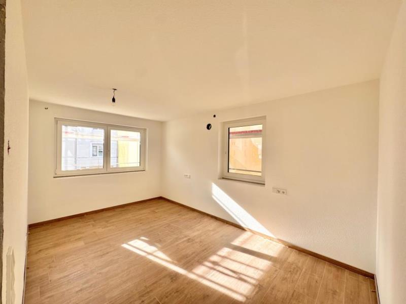 Traumhafte 4 Zimmer-Neubauwohnung in toller zentraler Wohnlage! - Esslingen am Neckar (44672)