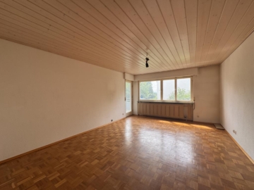 Gestalten Sie diese solide 3 Zimmer-Wohnung nach Ihren Wohnideen!, 73733 Esslingen am Neckar, Wohnung