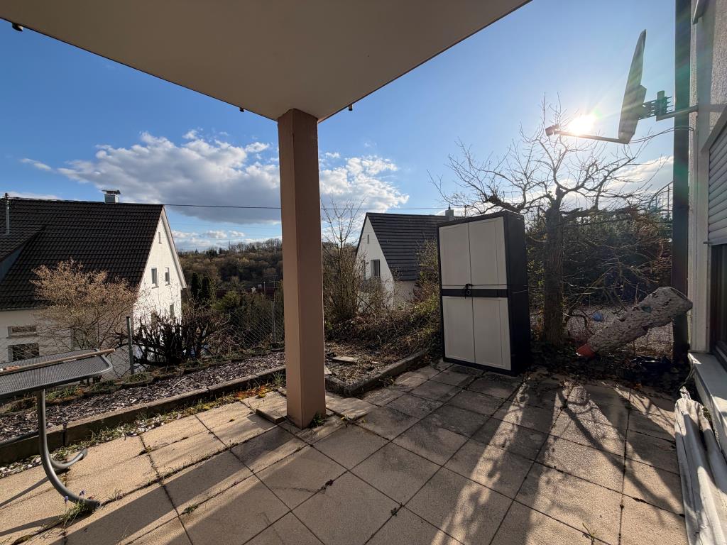 Wohntraum! Interessante 2 Zimmer-Erdgeschosswohnung mit Terrasse & Garage! - Terrasse (43873)