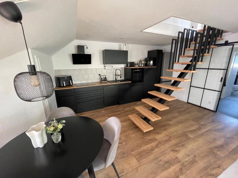 Ideale Gelegenheit! Neuwertige 2,5 Zimmer-Wohnug für tolle Ansprüche! - Küche (50586)