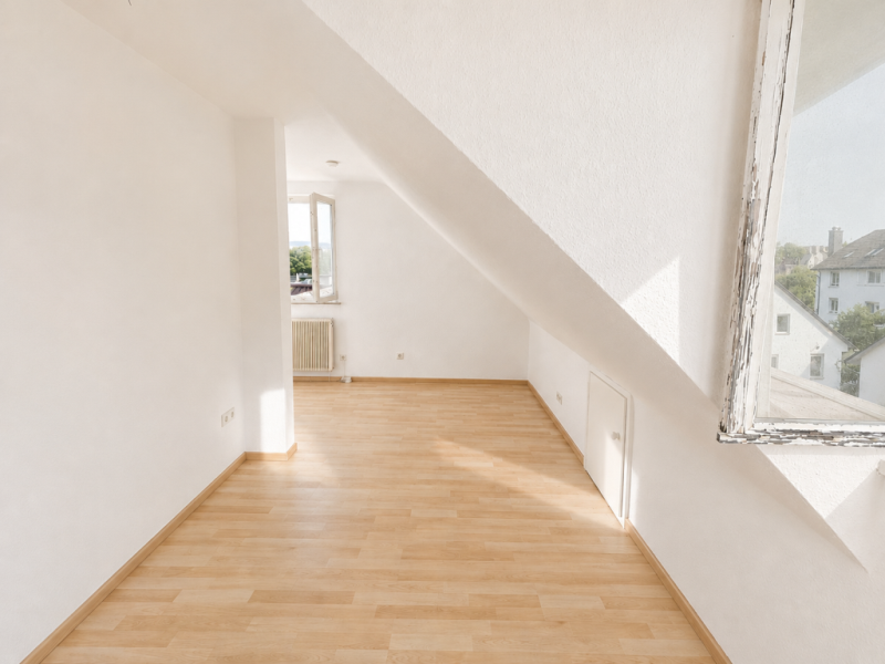 Dachgeschosscharm trifft Neckarblick - Lichtdurchflutete 2-Zimmer Wohnung mit perfekter Anbindung! - Schlafzimmer (52181)