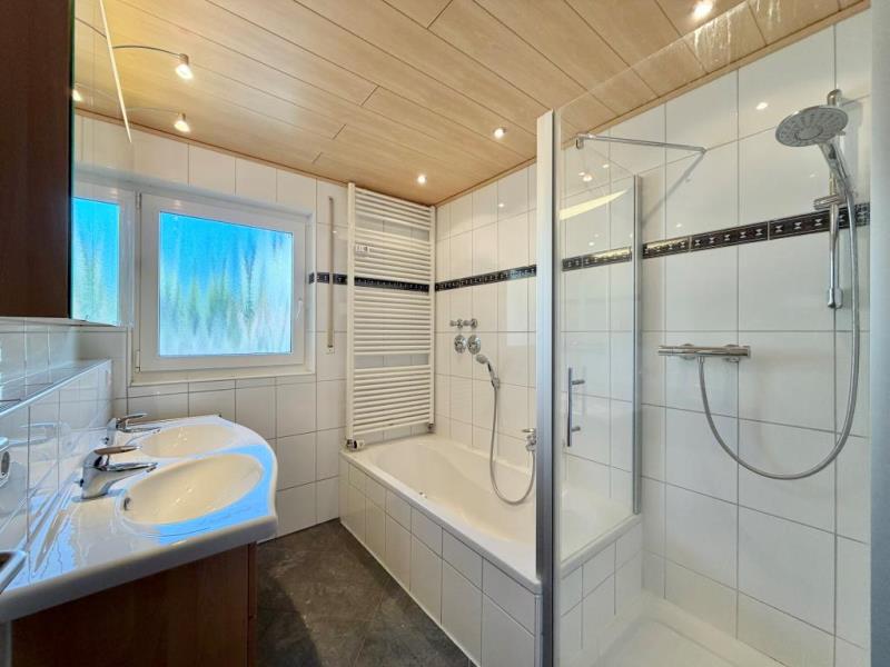 Sofort beziehbar! Charmante 3,5 Zimmer-Wohnung in sonniger Wohnlage! - Tageslichtbad (47783)
