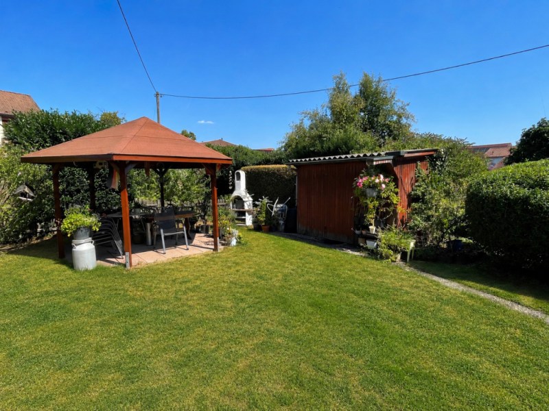 Ideales Angebot! Stattliches Zweifamilienhaus in ruhiger sonniger Wohnlage! - Garten (51587)
