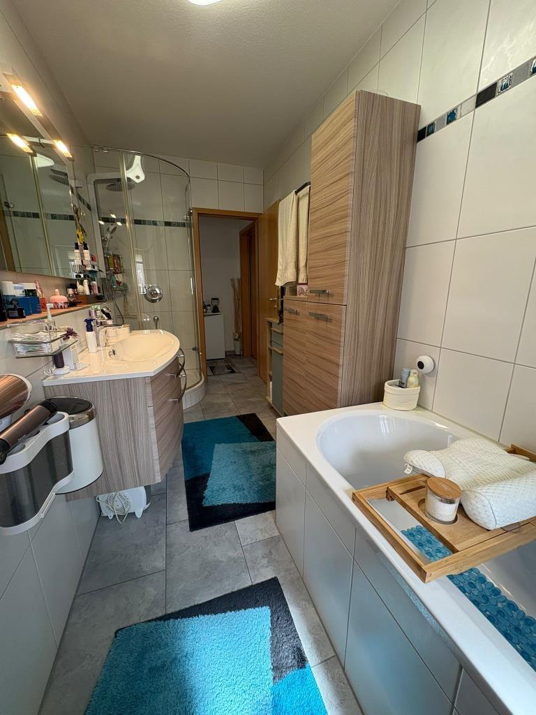 Ankommen & Wohlfühlen! Stilvolles Doppelhaus in ruhiger Lage von Deizisau - Tageslichtbad (43936)