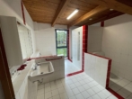Tageslichtbad - Wohnen & Arbeiten! Interessantes Wohn/- Geschäftshaus in Winzingen!