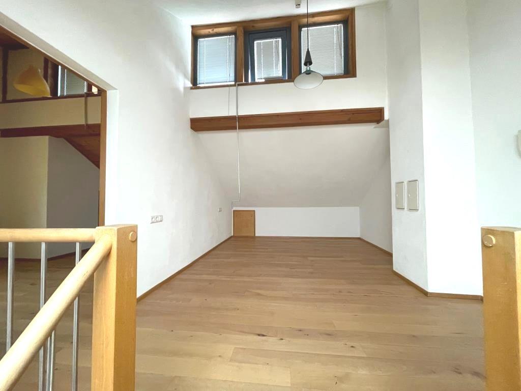 Wohnen & Arbeiten! Gemütliches Wohn/- Geschäftshaus in Winzingen! - Wohnzimmer (36503)