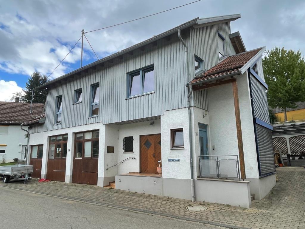 Einzigartiges Angebot! Tolles Wohn/- Geschäftshaus für moderne Ansprüche! - Außenansicht (37648)