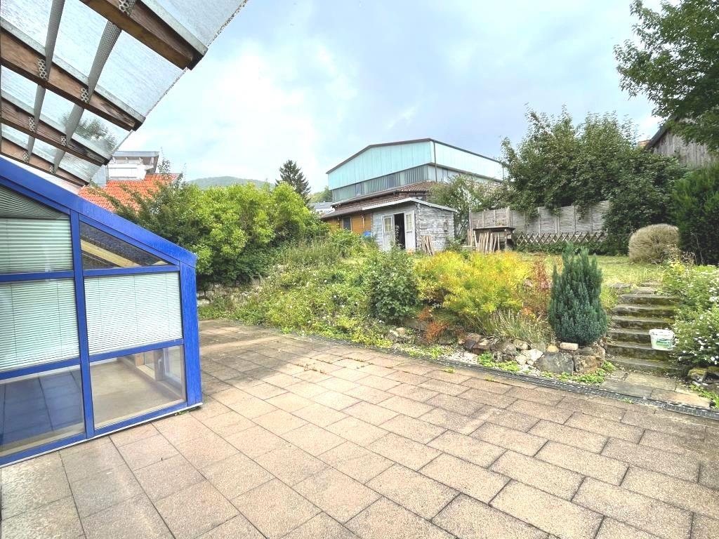 Wohnen & Arbeiten! Gemütliches Wohn/- Geschäftshaus in Winzingen! - Garten & Terrasse (36500)