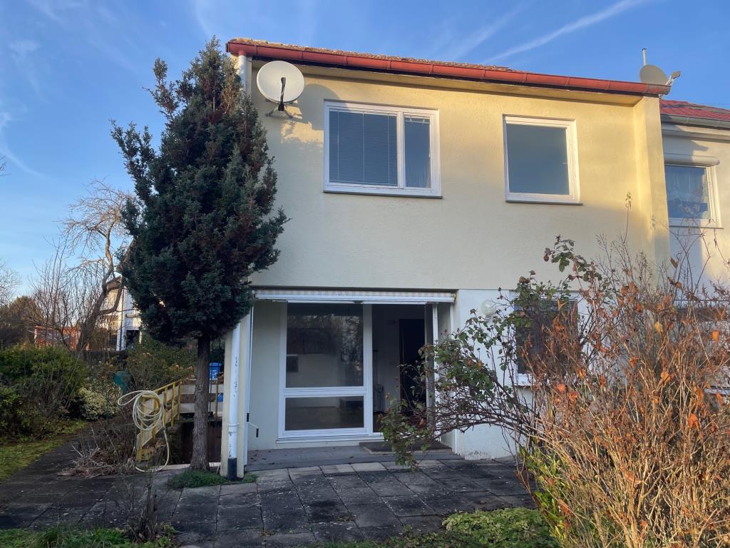 Wohnen, wo Mutlangen am schönsten ist! Reiheneckhaus mit sonnigem Garten! - Außenansicht (43462)