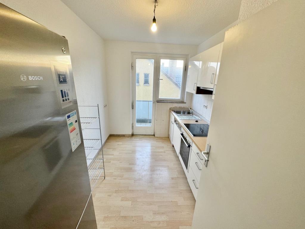 Sichern Sie sich diese gemütliche 3 Zimmer-Wohnung mit 2. Balkone! - Küche (43200)