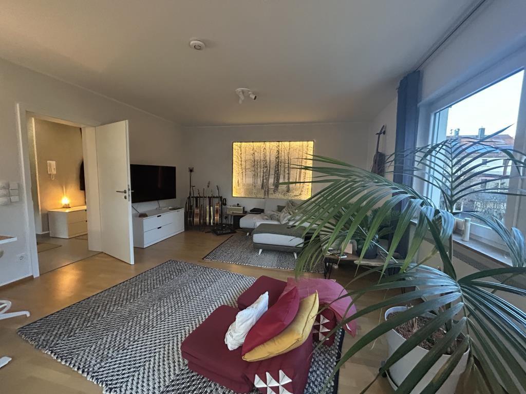 Einziehen & Wohlfühlen! Attraktive 3 Zimmer-Wohnung in Reichenbach (Fils)! - Wohnzimmer (38796)