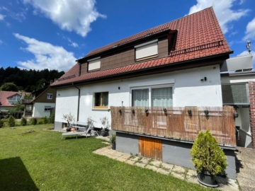 Stattliches Einfamilienhaus mit Terrasse & Garten für gehobene Ansprüche!, 73072 Donzdorf, Einfamilienhaus