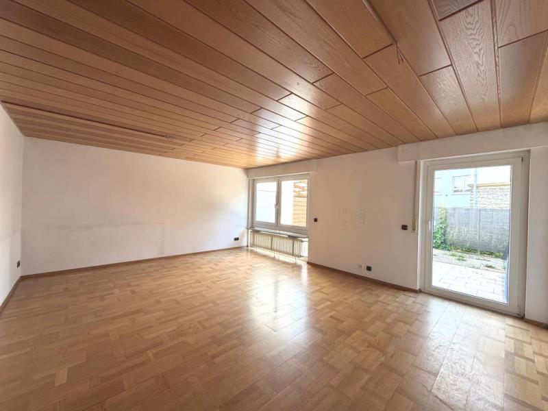 Gemütlicher Wohntraum! Interessantes Reihenmittelhaus in ruhiger Lage von Magstadt! - Wohnzimmer (48417)
