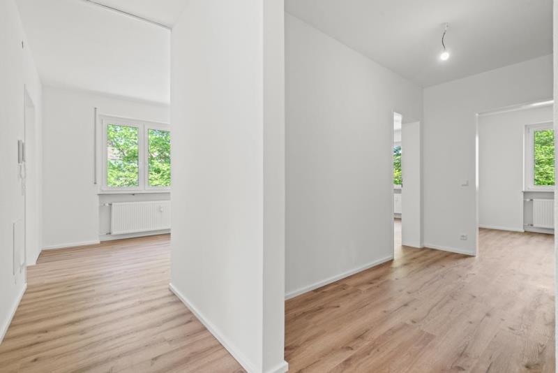 Möchtest auch du einfach einziehen und dich wohlfühlen? Renovierte 3 1/2- Zimmer-Wohnung! - Flur_Essen (45383)