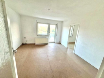 Gestalten Sie diese solide 3 Zimmer-Wohnung nach Ihren Vorstellungen!, 70376 Stuttgart, Wohnung