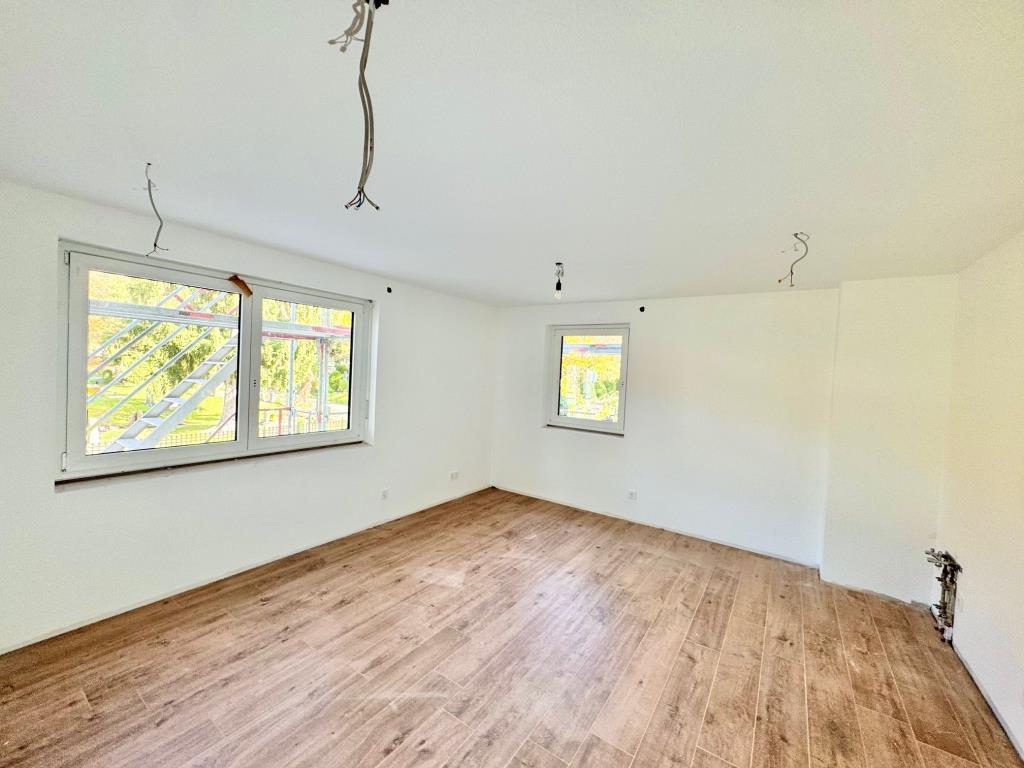 Alles fußläufig erreichbar! Gemütliche Neubau 2 Zimmer-Wohnung in Esslingen! - Wohnzimmer (37824)