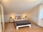 Schlafzimmer - Staatliches Anwesen! Freistehendes Einfamilienhaus für gehobene Ansprüche!