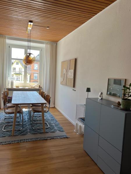 Altbau-Charme mit Marktplatzblick – besondere 3-Zimmer-Wohnung im Obergeschoß! - Essen (51461)
