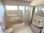 Tageslichtbad - Einziehen & Wohlfühlen! Gemütliche 3,5 Zimmer-Wohnung mit Balkon!