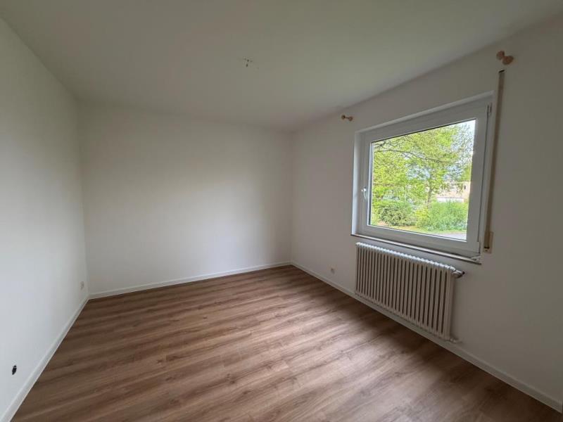 Gartentraum! Renovierte 4 Zimmer Wohnung mit Terrasse und Garten in Leinfelden-Echterdingen! - Schlafzimmer 3 (44263)