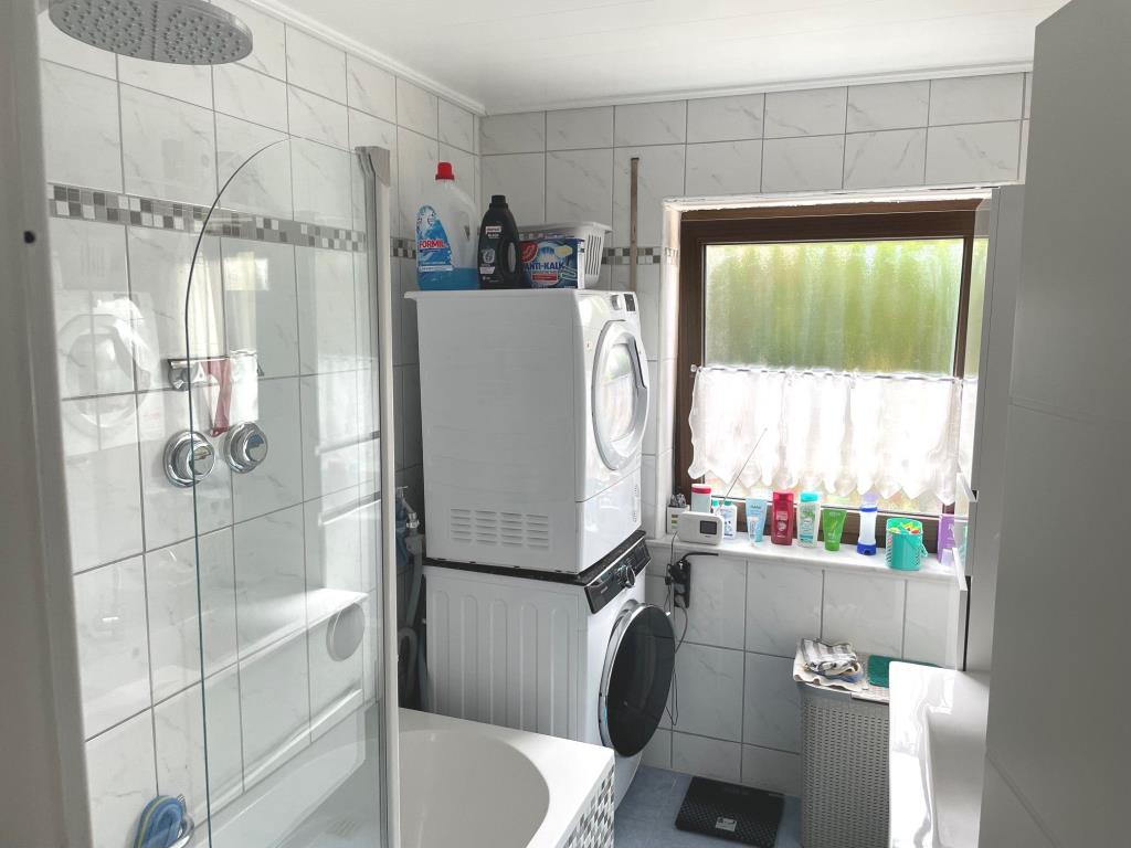 Einziehen & Wohlfühlen! Tolle 4 Zimmer-Wohnung mit Terrasse in Heubach! - Tageslichtbad (38192)