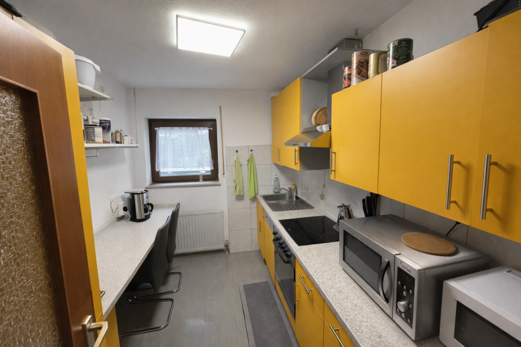 Gemütliches Schmuckstück! Interessante 4 Zimmer-Wohnung mit Terrasse! - Küche (43411)
