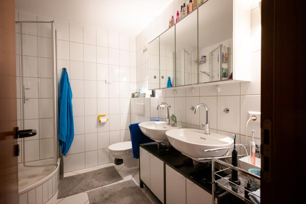 Heute investieren, morgen einziehen: Reihenhaus in Top-Lage mit traumhaftem Garten! - Badezimmer (41446)