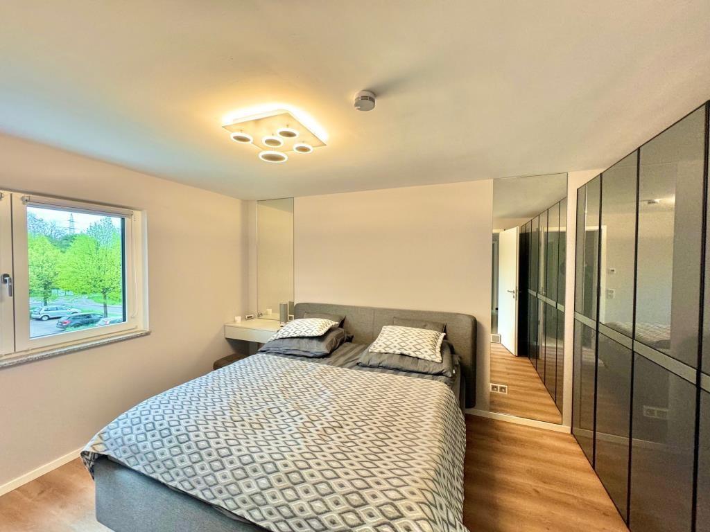 Für gehobene Ansprüche! Exklusive 4,5 Zimmer-Wohnung in Waiblingen! - Schlafzimmer (40865)