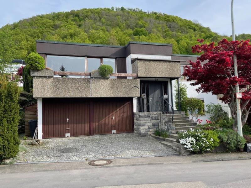 Wohntraum für die Familie! Moderne Doppelhauhsälfte mit Balkon & Garten! - Außenansicht (46191)