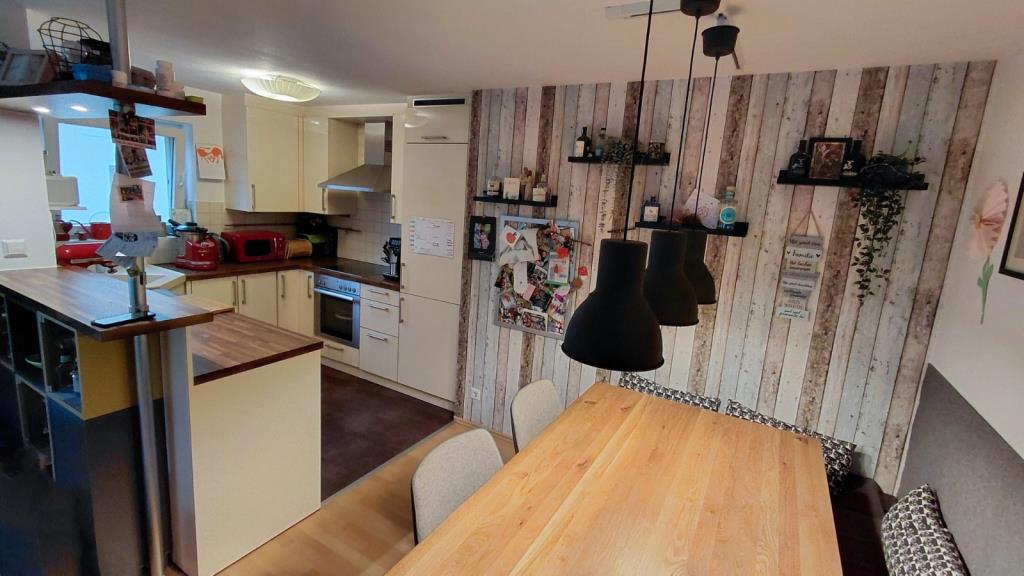 Seltenes Angebot! Schöne 4 Zimmer-Wohnung mit Garten & Balkon in Deizisau! - Küche (42765)