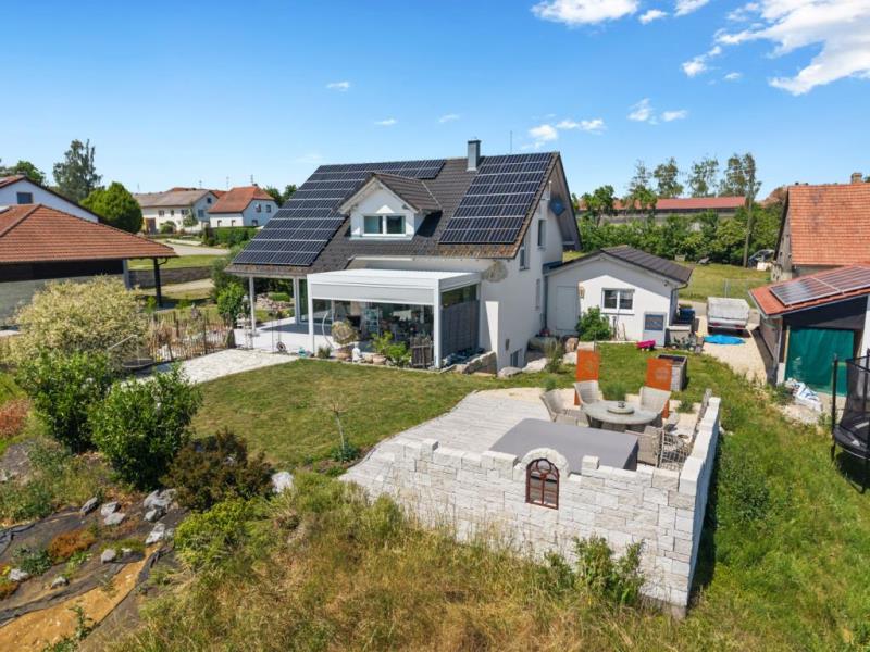 Modernes, freistehendes Einfamilienhaus mit Traumgrundstück und moderner Technik! - Außenansicht (48205)