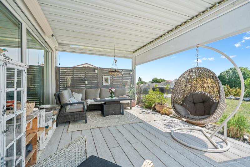 Modernes, freistehendes Einfamilienhaus mit Traumgrundstück und moderner Technik! - Blick Terrasse 1 (48210)