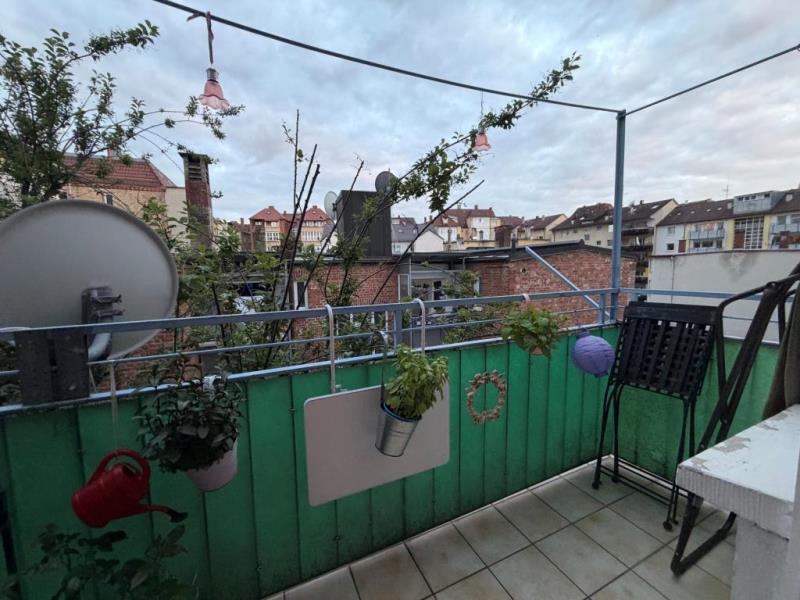 Charmante 2-Zimmer-Wohnung mit Balkon in zentraler Lage von Stuttgart-West - Balkon (51387)