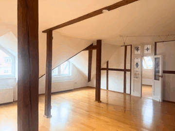 Stilvolles Wohnen! 4,5-Zimmer-Wohnung mit zwei Balkonen und besonderem Flair!, 73728 Esslingen am Neckar, Wohnung