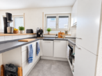Küche - Attraktive 3-Zimmer-Wohnung mit Einbauküche, Balkon & Terrasse in zentraler Lage