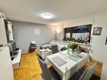 Pfiffige 2 Zimmer Wohnung mit Balkon und Stellplatz in ruhiger Lage!, 70794 Filderstadt, Wohnung