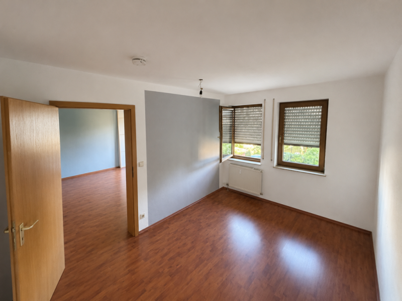 Ankommen & abschalten! Schöne 2 Zimmer-Wohnung mit Balkon ins Grüne! - Schlafzimmer (51741)