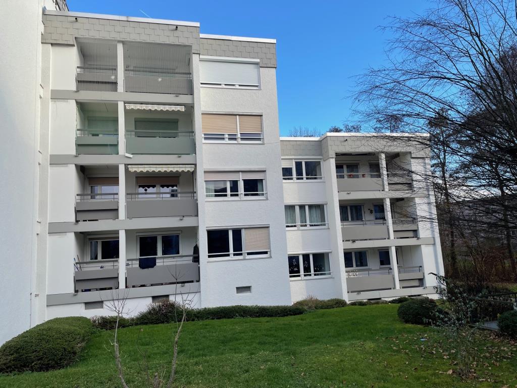 Für gehobene Ansprüche! Stilvolle 3 Zimmer-Wohnung mit Balkon in Esslingen! - Außenansicht (39877)