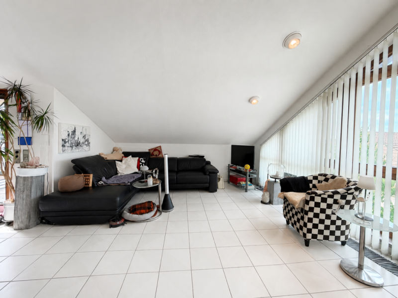 Großzügiger Wohntraum! Interessante 3,5 Zimmer-Wohnung in sonniger Lage! - Wohnbereich (51326)