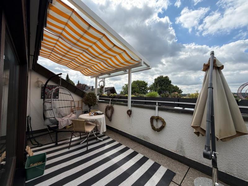 Großzügiger Wohntraum! Interessante 3,5 Zimmer-Wohnung in sonniger Lage! - Balkon (51325)
