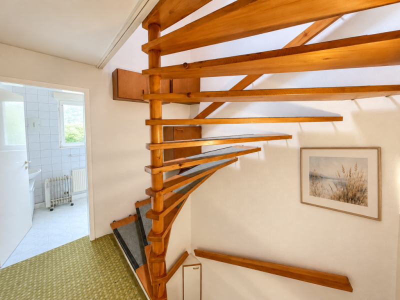 Renovieren & Wohlfühlen! Einmaliges Reiheneckhaus mit Terrasse & Garten! - Flur (53931)