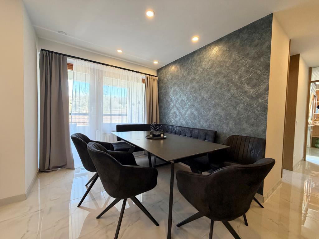 Platz für die Familie! Moderne 4 Zimmer-Wohnung mit 2. Balkone in Esslingen! - Essbereich (43586)