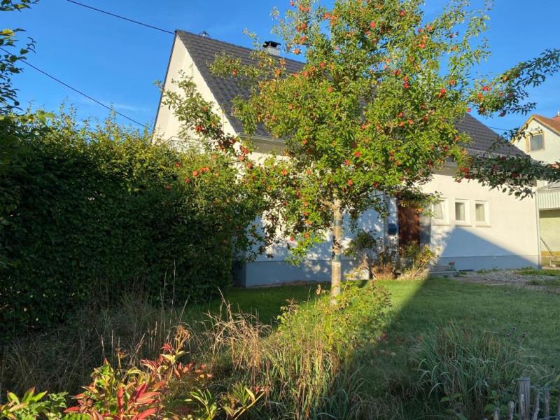 Freistehendes Einfamilienhaus in beliebter Wohnlage mit schönem Garten - Das Familiendomizil! - Blick Vorderseite (53387)