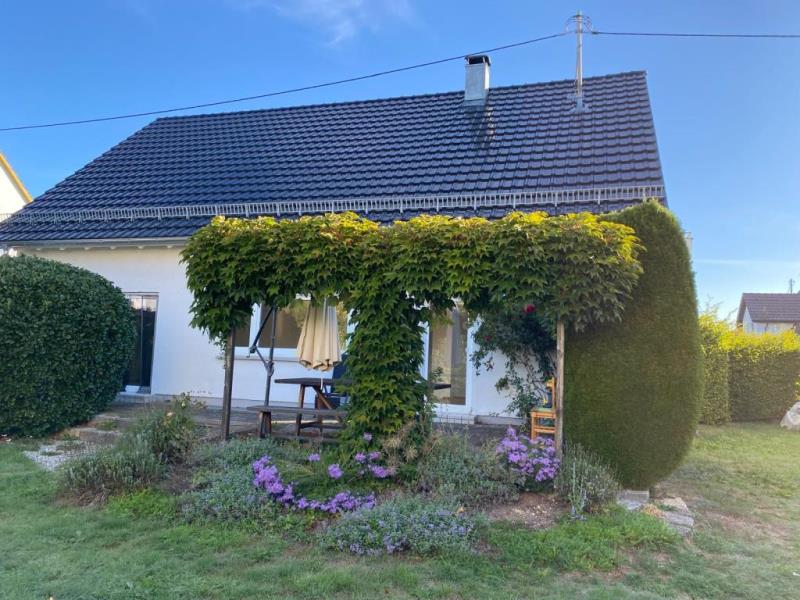 Freistehendes Einfamilienhaus in beliebter Wohnlage mit schönem Garten - Das Familiendomizil! - Blick Garten (53385)