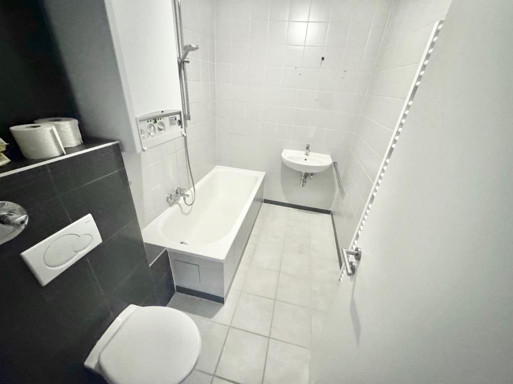 Ideale Chance! Attraktive 3 Zimmer-Wohnung in toller Citywohnlage! - Bad (37835)